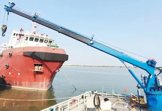 Extending Boom Deck Crane Extending Boom Deck Crane